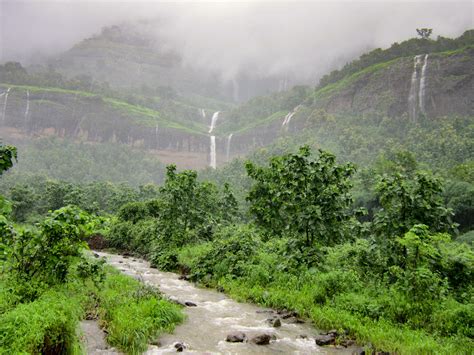 15 Best Konkan Waterfalls To Visit • Travelothon