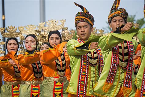 Bajau Sama Ethnic Of Borneo During Malaysia Independence Day Stock Photo - Download Image Now ...