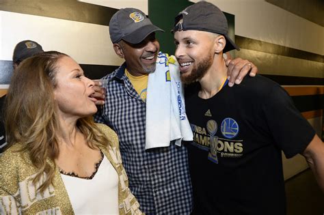 Steph Curry's father, Dell Curry, remarries after divorce