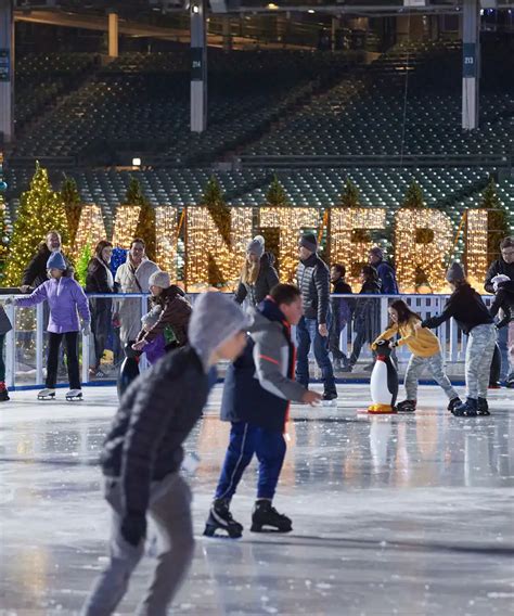 Seasonal | Holiday Party Venues Chicago | Wrigley Field : Wrigley Field ...