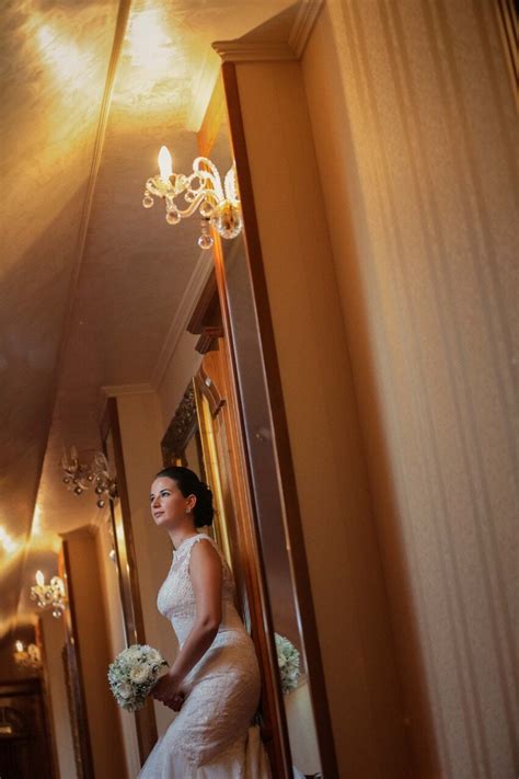 Free picture: anteroom, luxury, hotel, bride, wedding bouquet, wedding dress, gorgeous, elegance ...