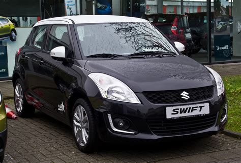 File:Suzuki Swift 1.2 30 Jahre (FZ NZ, Facelift) – Frontansicht, 26. Dezember 2013, Düsseldorf ...