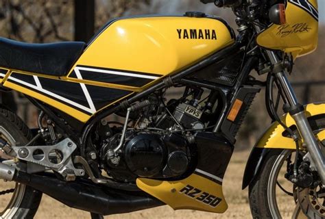 The Last (Legal) Two-Stroke Street Bike Sold In The USA - Yamaha RZ350 Kenny Roberts Edition