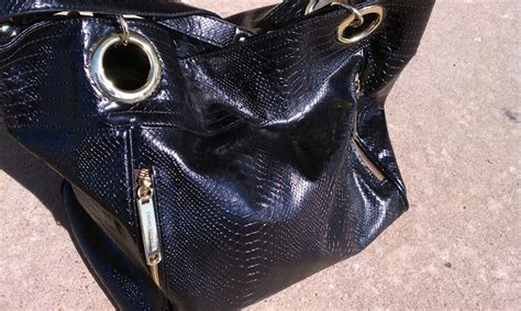 HandBag Review: Steve Madden Handbag, Btaffy Tote | Daydreaming Maven