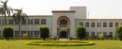 Admissions 2024-25 - Aligarh Muslim University