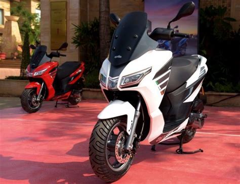 Aprilia SXR 160 scooter First Ride Review by Bike India - Bike India