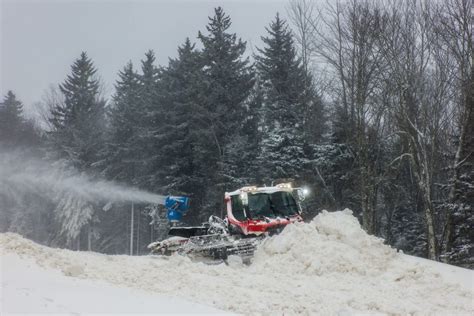 Skiing and Snowboarding Starts 11/23 in West Virginia - Go Ski WV