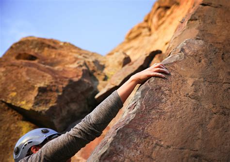 Common injuries associated with rock climbing – Hand Therapy Group