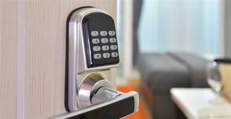 Why You Need to Upgrade from Mechanical Locks to Electronic Locking ...