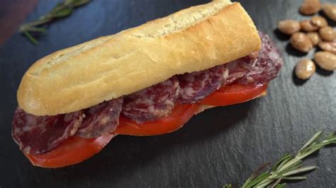 SALCHICHON IBERICO DE BELLOTA BOCADILLO (SANDWICH) W/ TOMATO AND OLIVE OIL - YouTube