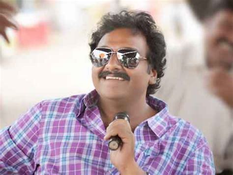 V V Vinayak Apologizes To Fans For Akhil's Failure Readying Script For Chiranjeevi 150 - Filmibeat