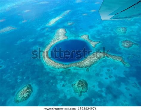 Aerial View Blue Hole Belize Stock Photo 1593624976 | Shutterstock