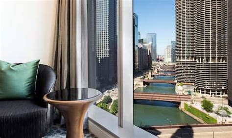 LondonHouse Chicago Iconic Boutique Suites, Curio by Hilton