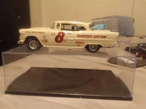 RALPH EARNHARDT WHITE 1955 Chevy Bel Air Barker's Custom 1/24 Scale EUR 110,26 - PicClick FR