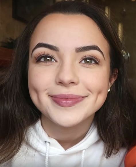 Those dimples! : r/RoniandNessa