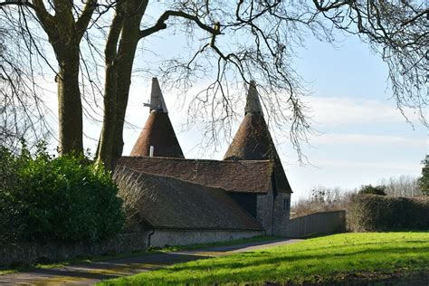 Court Lodge Farm Oast © N Chadwick cc-by-sa/2.0 :: Geograph Britain and Ireland