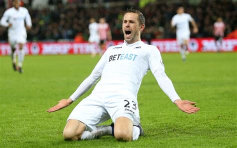 Swansea 2 Southampton 1: Gylfi Sigurdsson scores winner as Paul Clement ...