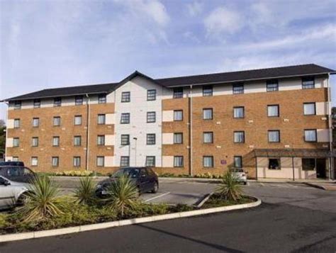 Premier Inn Manchester - West Didsbury | Manchester 2020 UPDATED DEALS, HD Photos & Reviews