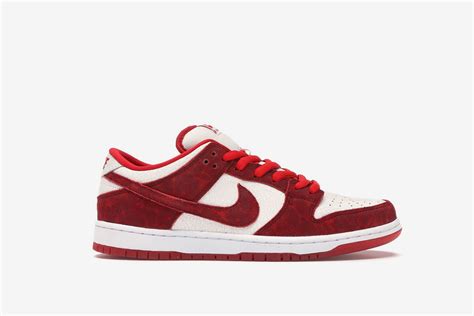 Shop Two New Nike Dunk Sneakers at StockX Now