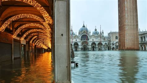 Venice floods after experimental barrier system wasn't activated | CBC News