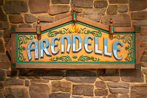 Disney Wish: First Look at the Arendelle: A Frozen Dining Adventure Dinner Menu • The Disney ...