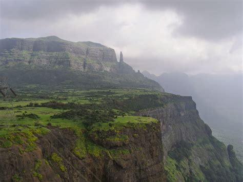 India's Historical Places : Naneghat (Marathi: नाणेघाट)