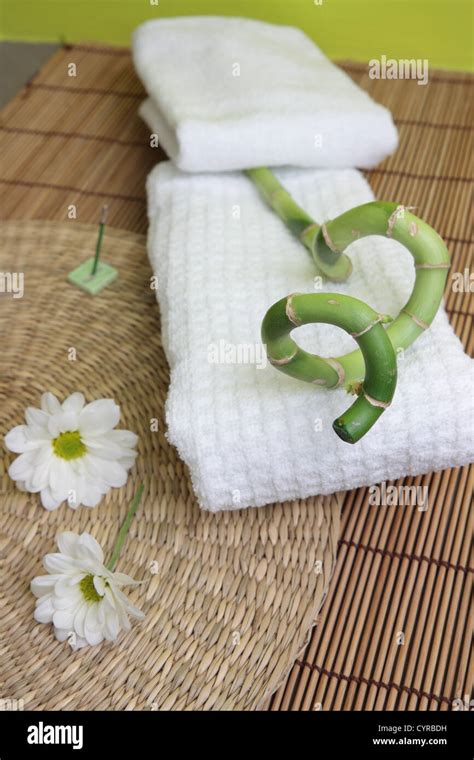 Spa design with bamboo Stock Photo - Alamy