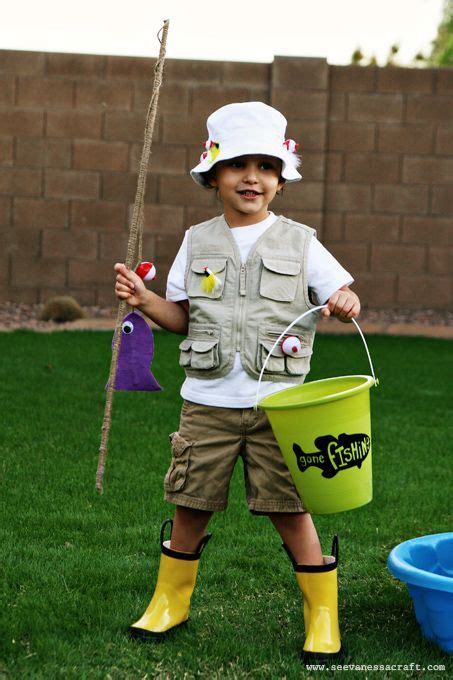 (halloween) diy fisherman and fish family costumes - See Vanessa Craft | Halloween costumes for ...