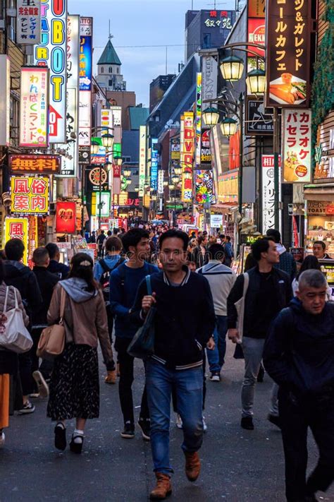 Billboards and Neon Signs in Shinjuku, Tokyo Editorial Photo - Image of ...