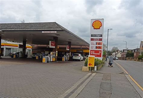 Sawbridgeworth's Shell petrol station delay due to contamination