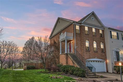 Kirk Cousins’ former Va. town house sells quickly (Photos) - WTOP News