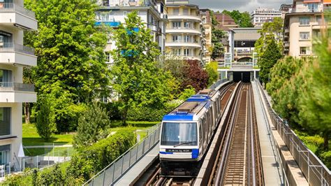 Hotels in Lausanne from £62 - Find Cheap Hotels with momondo