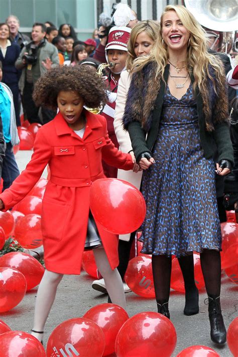 The New 'Annie' Trailer - 'Annie' Remake with Cameron Diaz