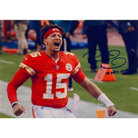 Autograph Signed Patrick Mahomes Photo