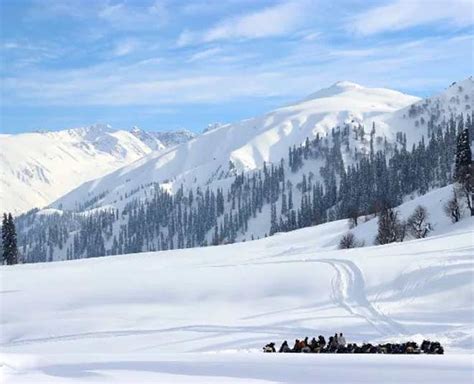 Kashmir's Most Stunning Valleys To Mesmerize Your Senses | HerZindagi