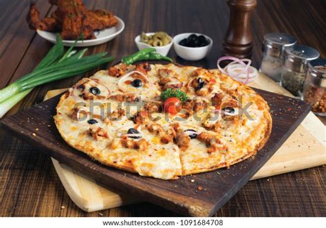 106 Non Veg Pizza Images, Stock Photos, 3D objects, & Vectors ...