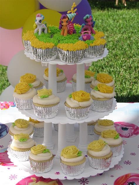 My Little Pony Cupcake Stand | My little pony cupcakes, Cupcake ...