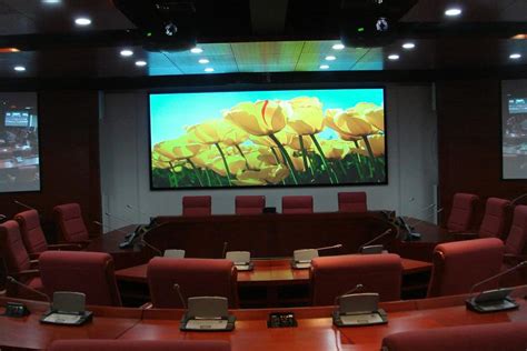 Meeting Room Digital Screens | Large Scale Flat Panel Displays for Board Rooms | UK