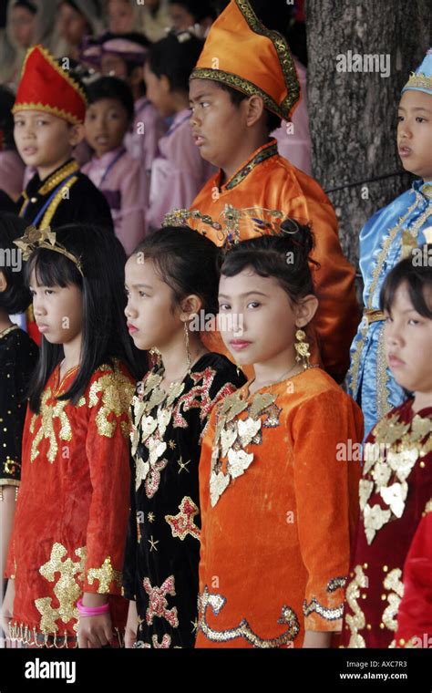 Traditional dress Jakarta Indonesia Stock Photo - Alamy