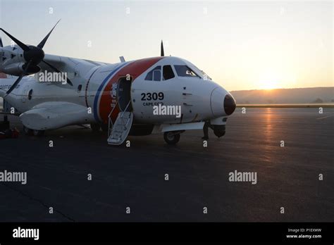 Groton new london airport hi-res stock photography and images - Alamy