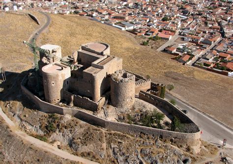 Castillo de Consuegra, Castillo de la Muela - Megaconstrucciones, Extreme Engineering