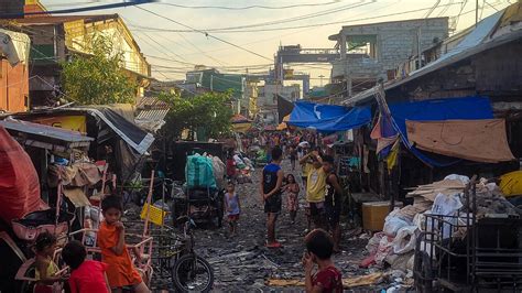 The Worst Slums in Manila: One Day in "Happyland"