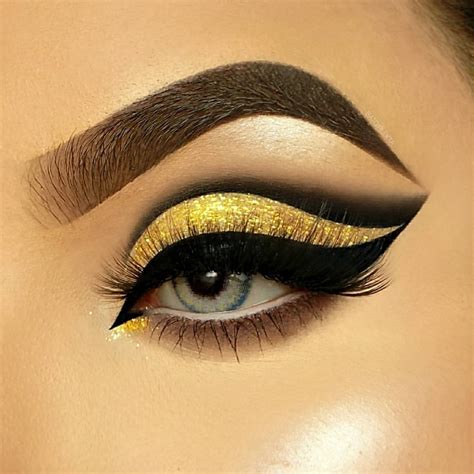 Gold Glitter Eye Makeup – Lensweets