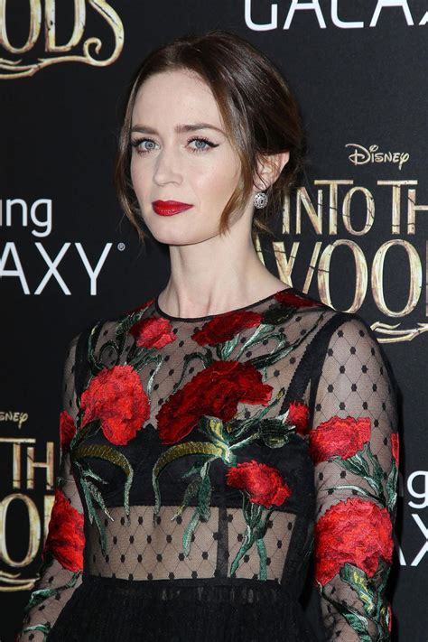 Emily Blunt - 'Into the Woods' Premiere in New York City • CelebMafia