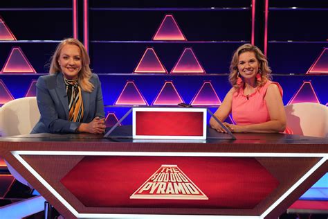 '$100,000 Pyramid': Tayshia Adams vs. Matt James & Wendi McLendon-Covey vs. Thomas Lennon ...