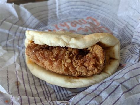 Review: Taco Bell - Crispy Chicken Sandwich Taco