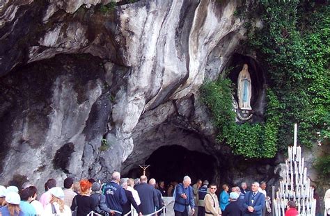 Mass at Lourdes Grotto | France | Mass at the Grotto in Lour… | Flickr