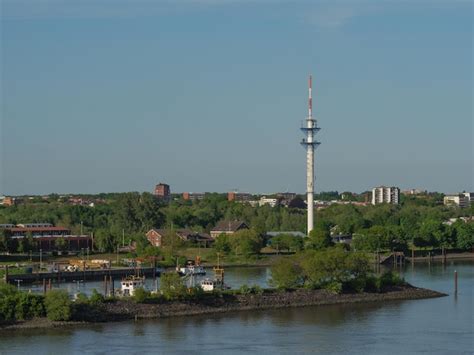 Premium Photo | The elbe river in germany