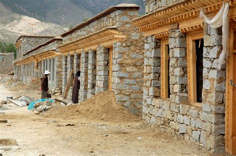 Building traditional Tibetan Houses, Samye, Tibet | by iancowe Resort Architecture, Asian ...