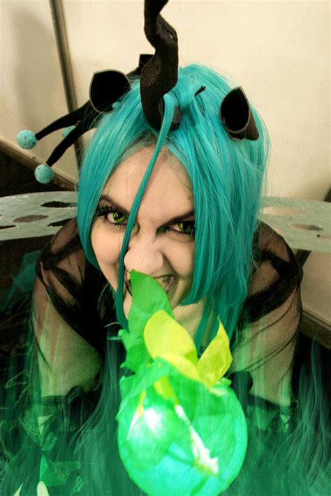 Queen Chrysalis__Cosplay by BakaKawaiCosplay0o0 on DeviantArt